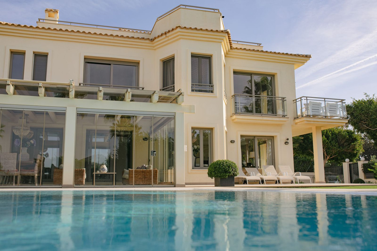 Villa en vente à Costabella (Marbella)
