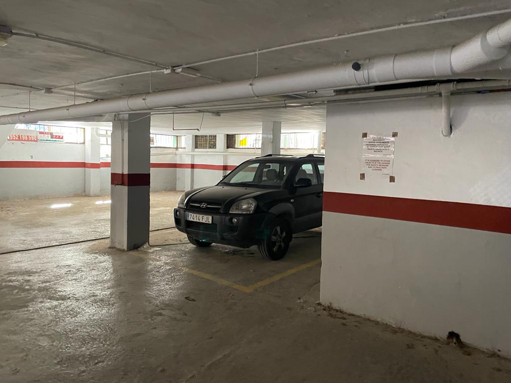 Garage en venda in Zona Puerto Deportivo (Fuengirola)