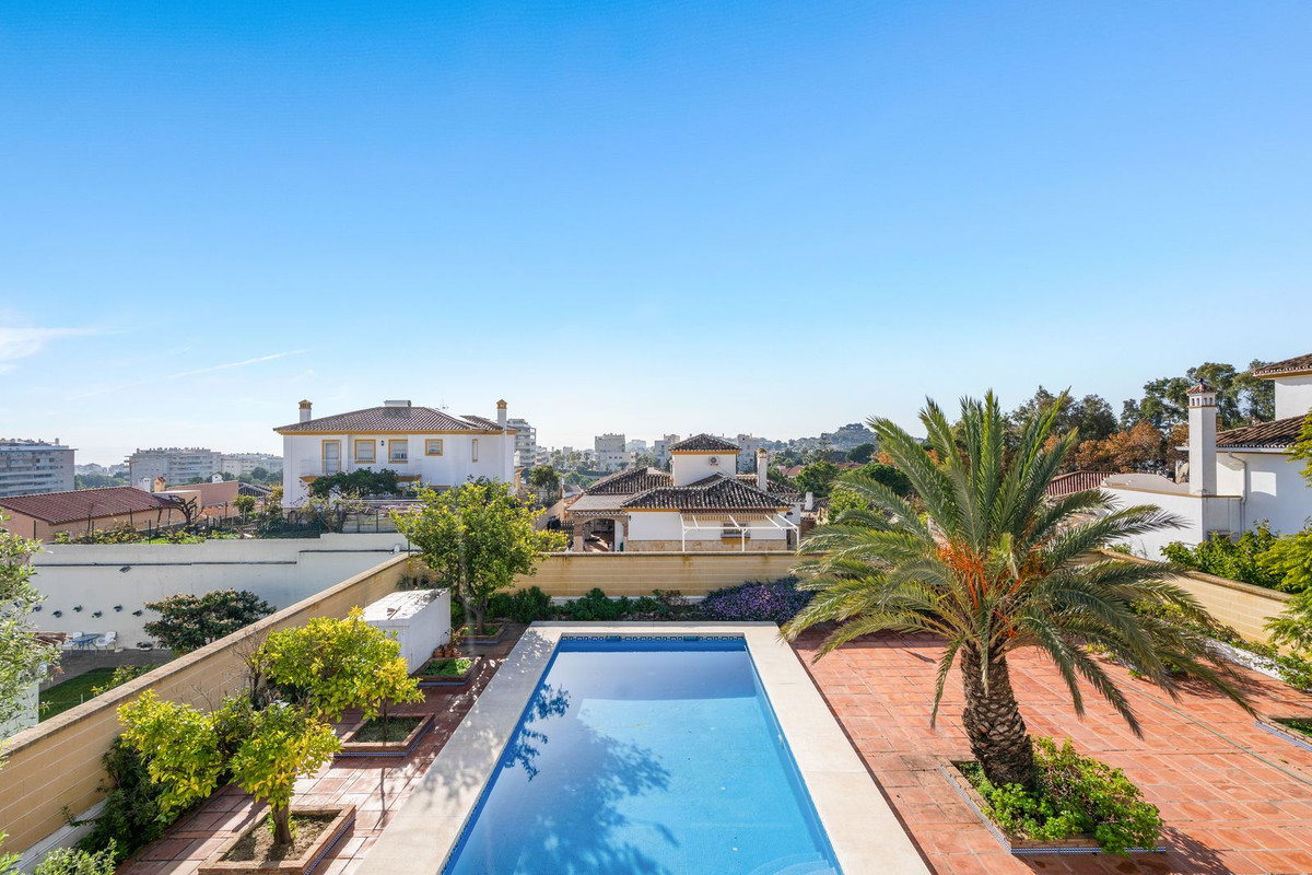 Chalet en venta en Arroyo de la Miel (Benalmádena)
