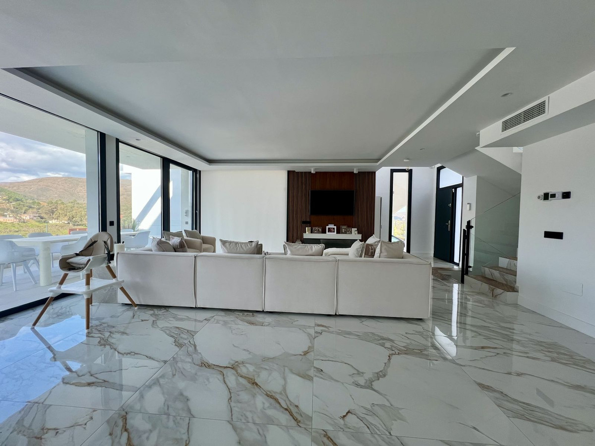 Villa en venta en La Cala Golf - Lagar Martell (Mijas)