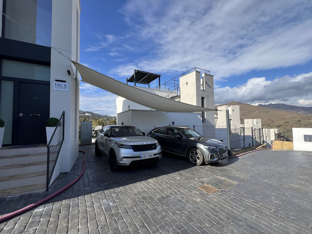 Villa en venta en La Cala Golf - Lagar Martell (Mijas)