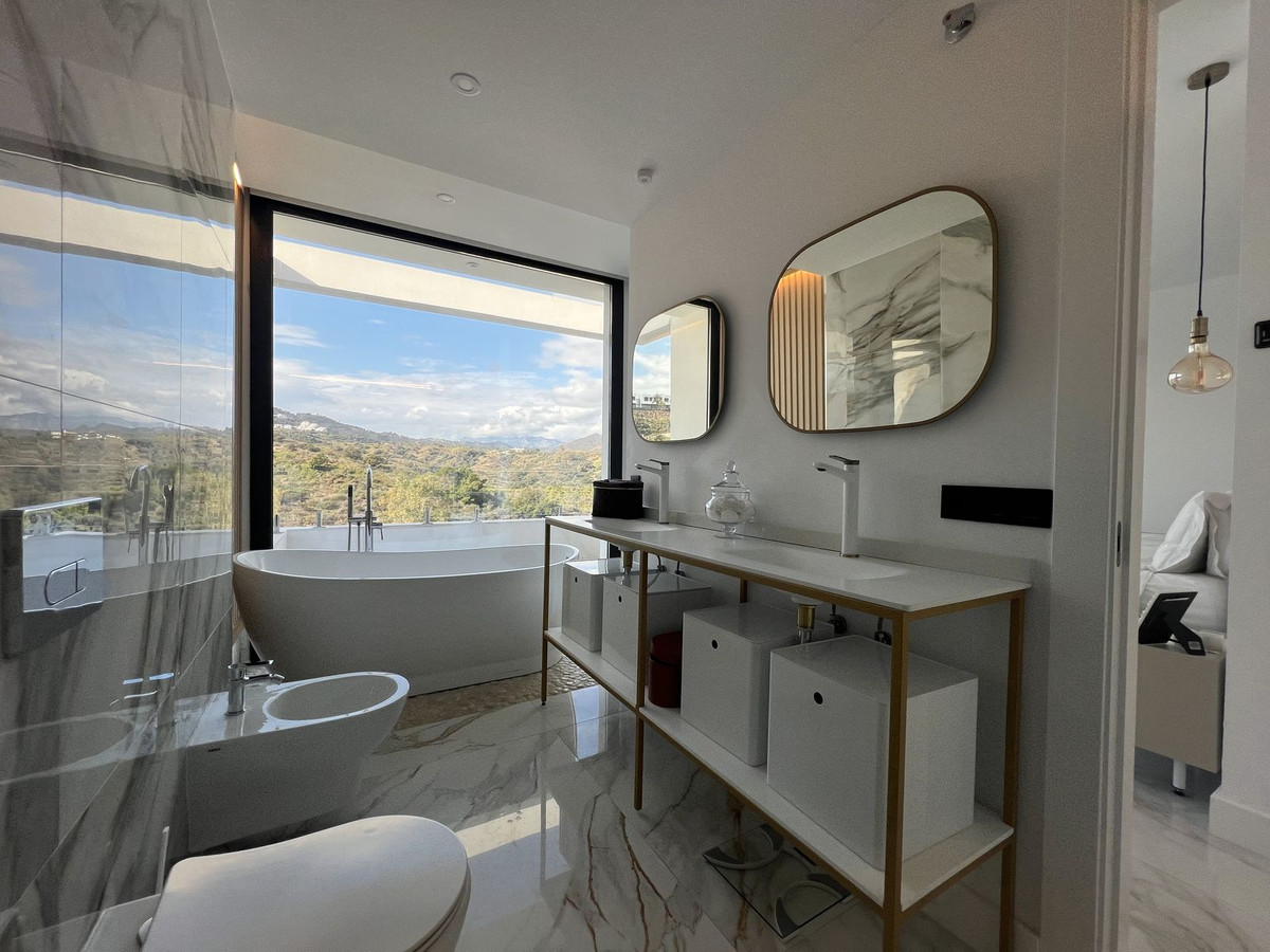 Villa en venta en La Cala Golf - Lagar Martell (Mijas)