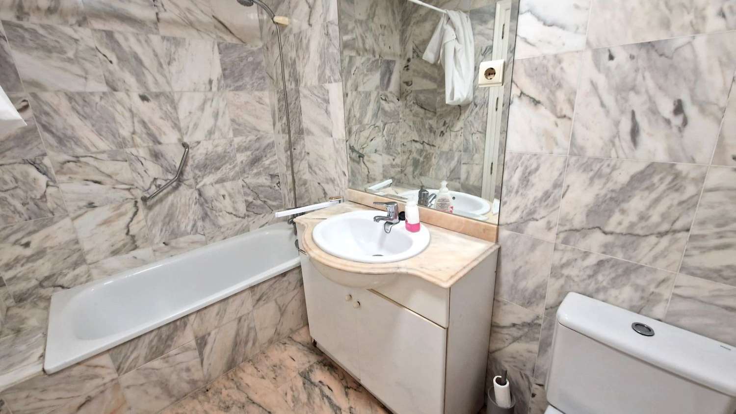 Piso en venta en Zona Sohail (Fuengirola)