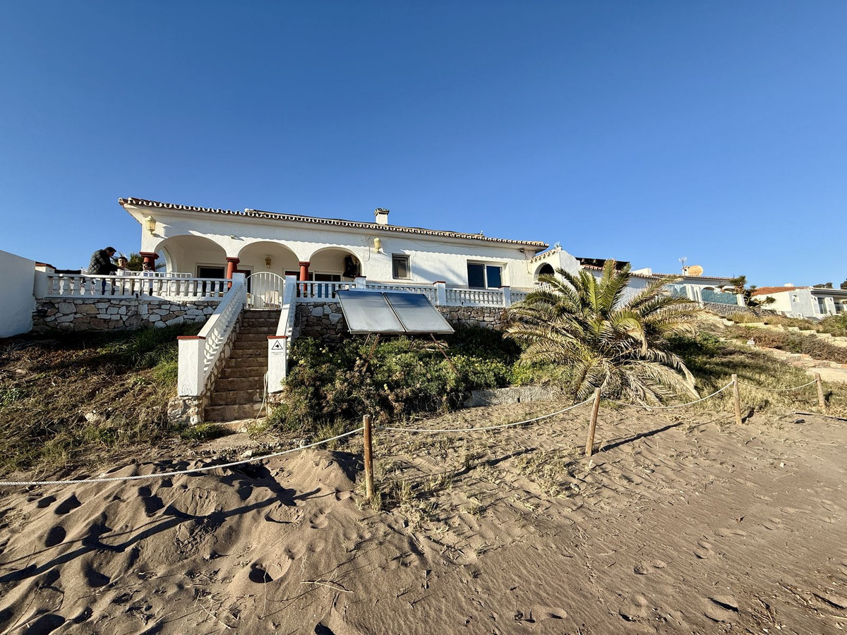 Villa en venta en Calaburra - Chaparral (Mijas)
