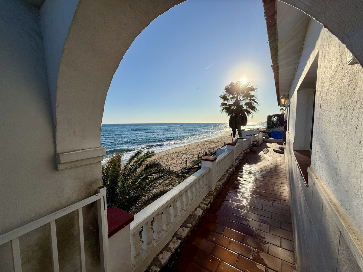 Villa en venta en Calaburra - Chaparral (Mijas)