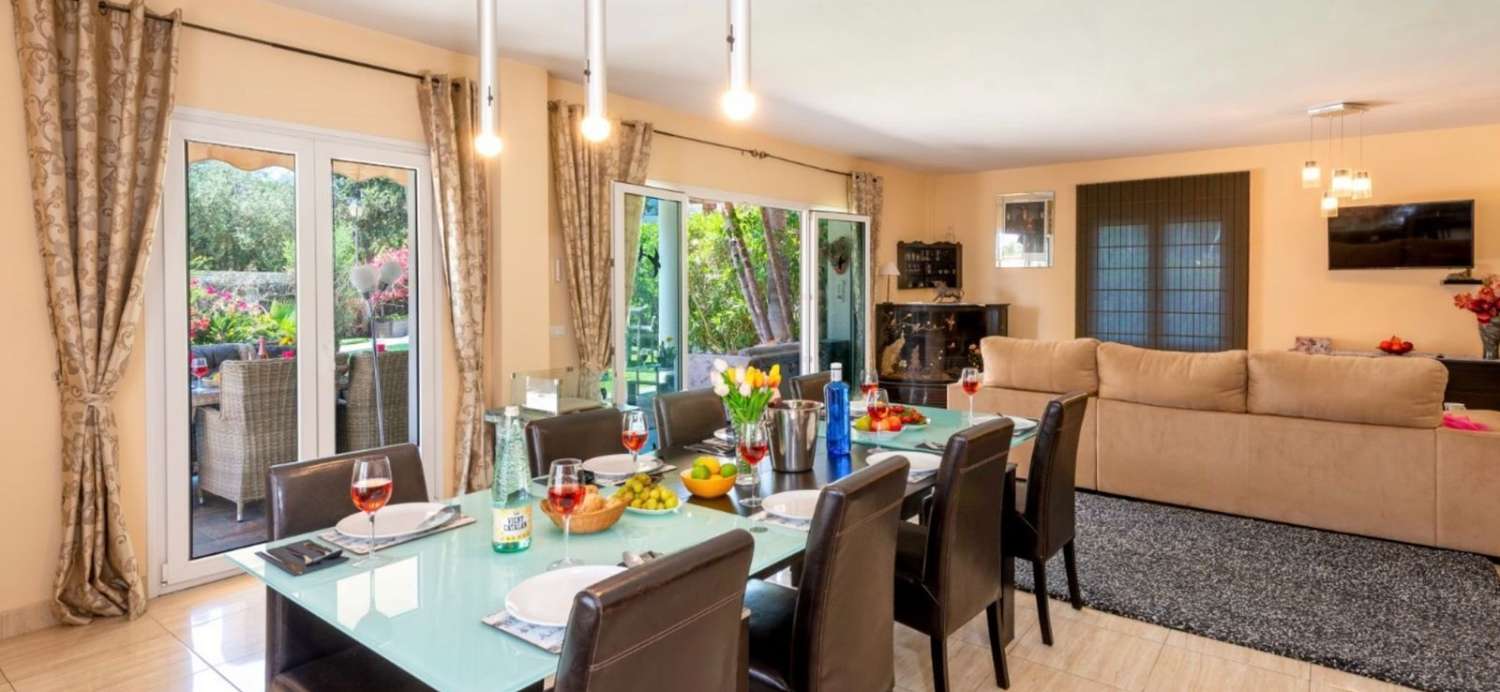 Villa en venta en Campo de Mijas
