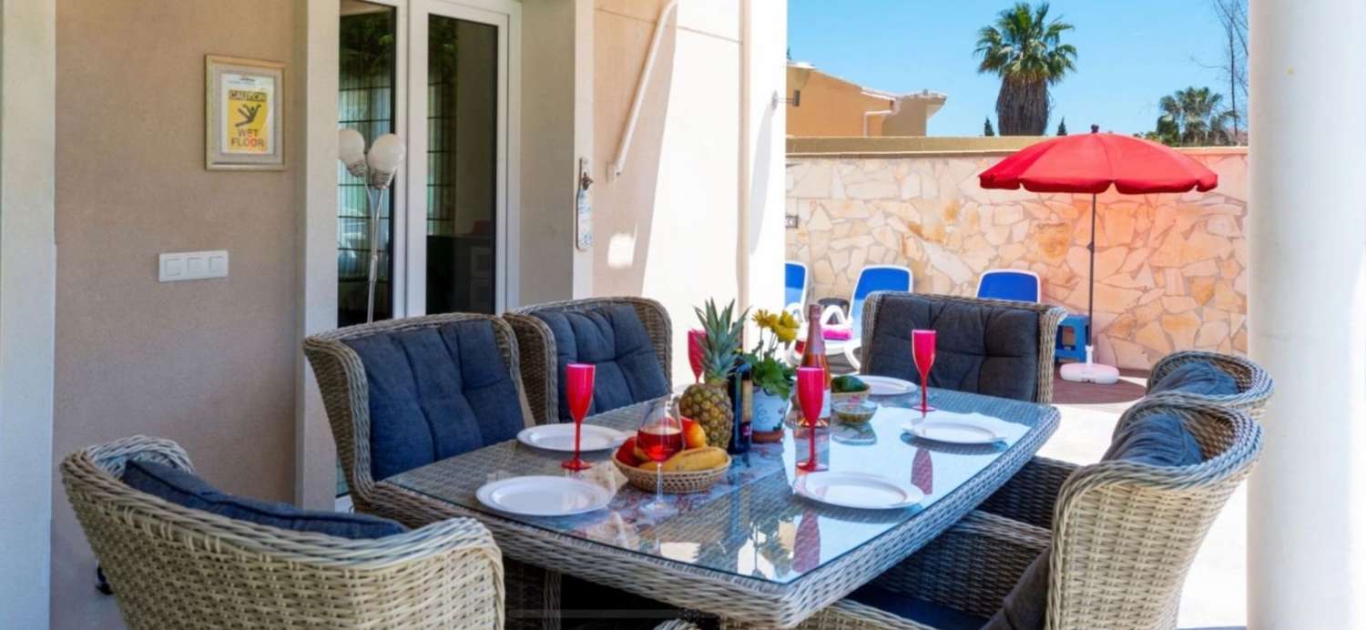 Villa en venta en Campo de Mijas