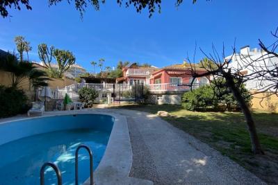 Villa for sale in Zona Sohail (Fuengirola)