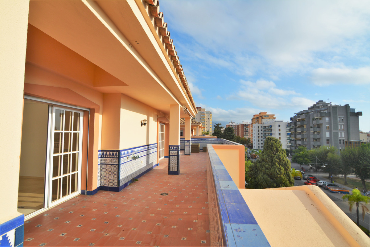 Penthouse for sale in Zona Puerto Deportivo (Fuengirola)