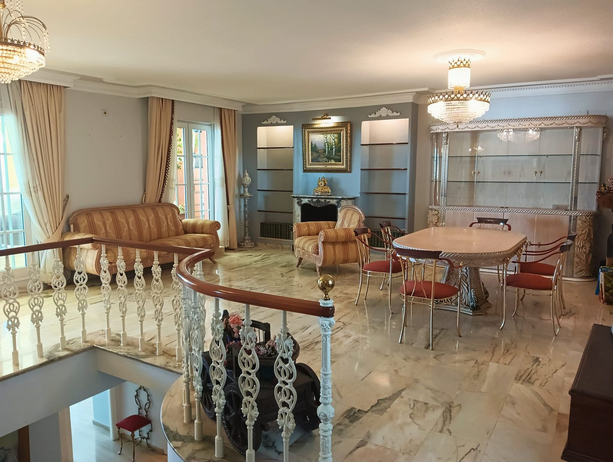 Penthouse for sale in Zona Sohail (Fuengirola)