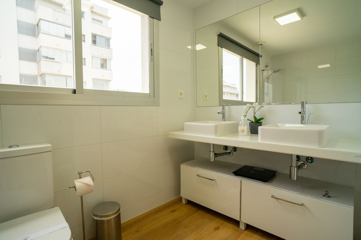 Piso en venta en Zona Sohail (Fuengirola)