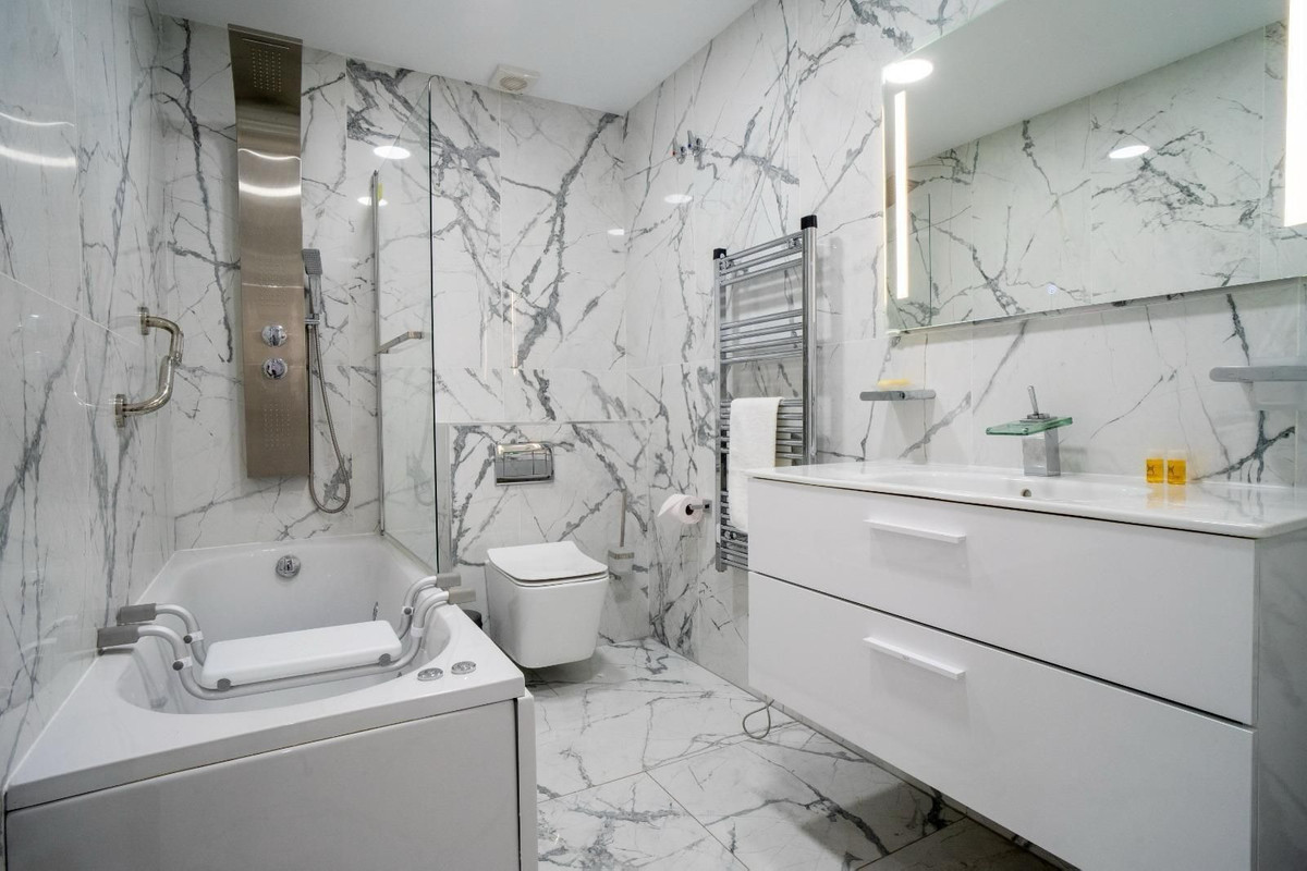 Piso in vendita a Zona Puerto Deportivo (Fuengirola)