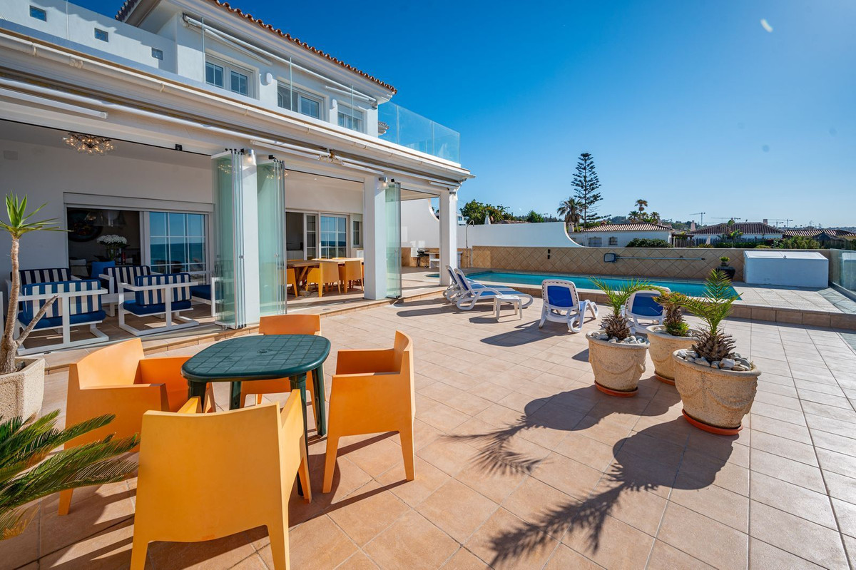 Villa en venta en La Cala de Mijas