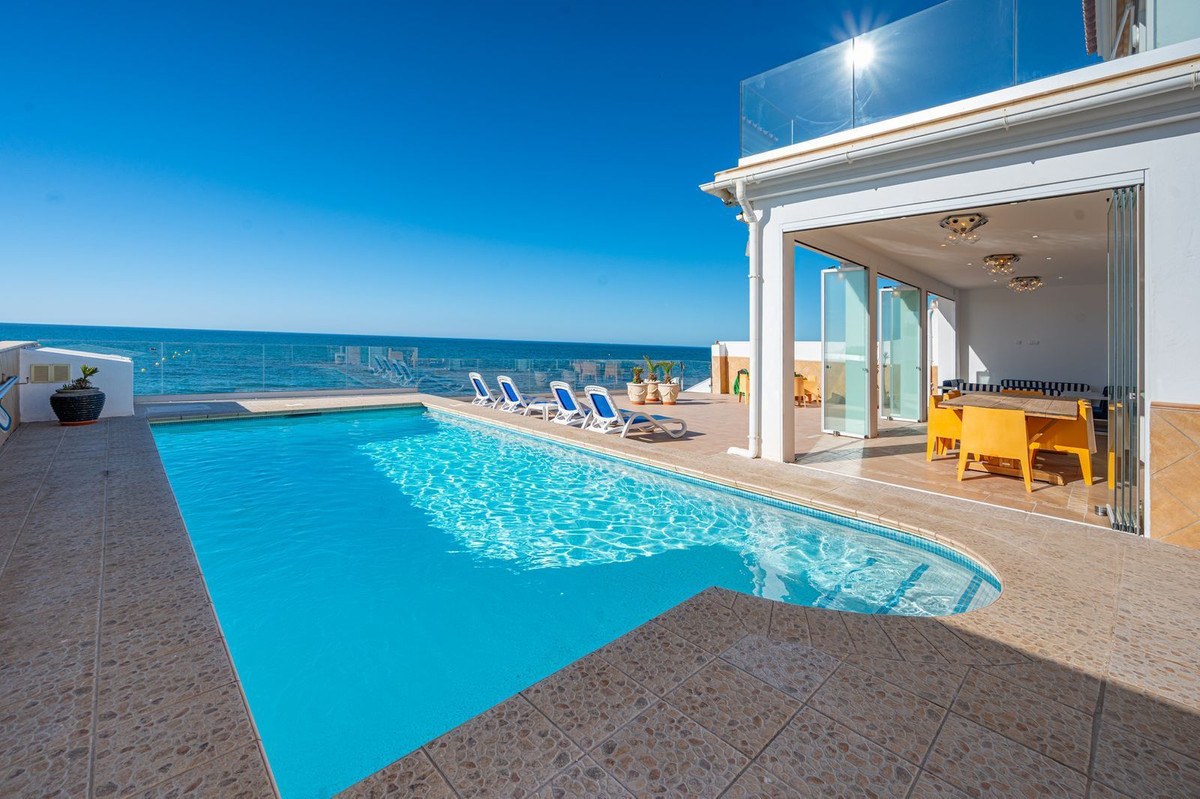 Villa en venta en La Cala de Mijas