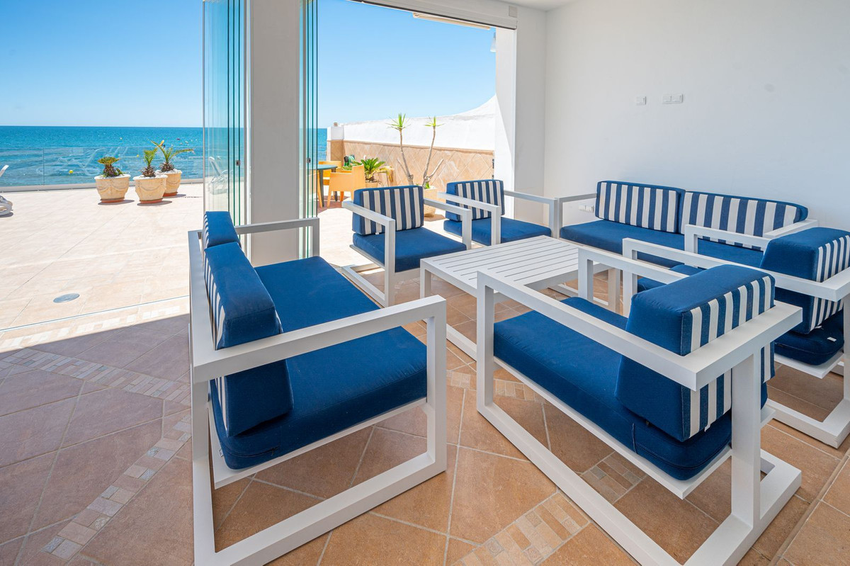 Villa en venta en La Cala de Mijas