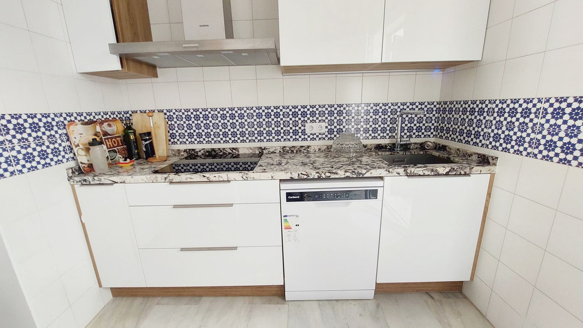 House for sale in Zona Sohail (Fuengirola)