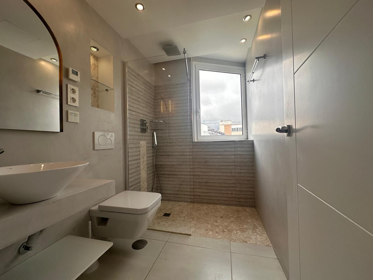 Piso en venta en Benalmádena Costa