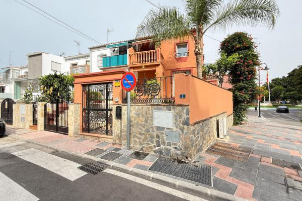 Casa en venta en Las Lagunas (Mijas)