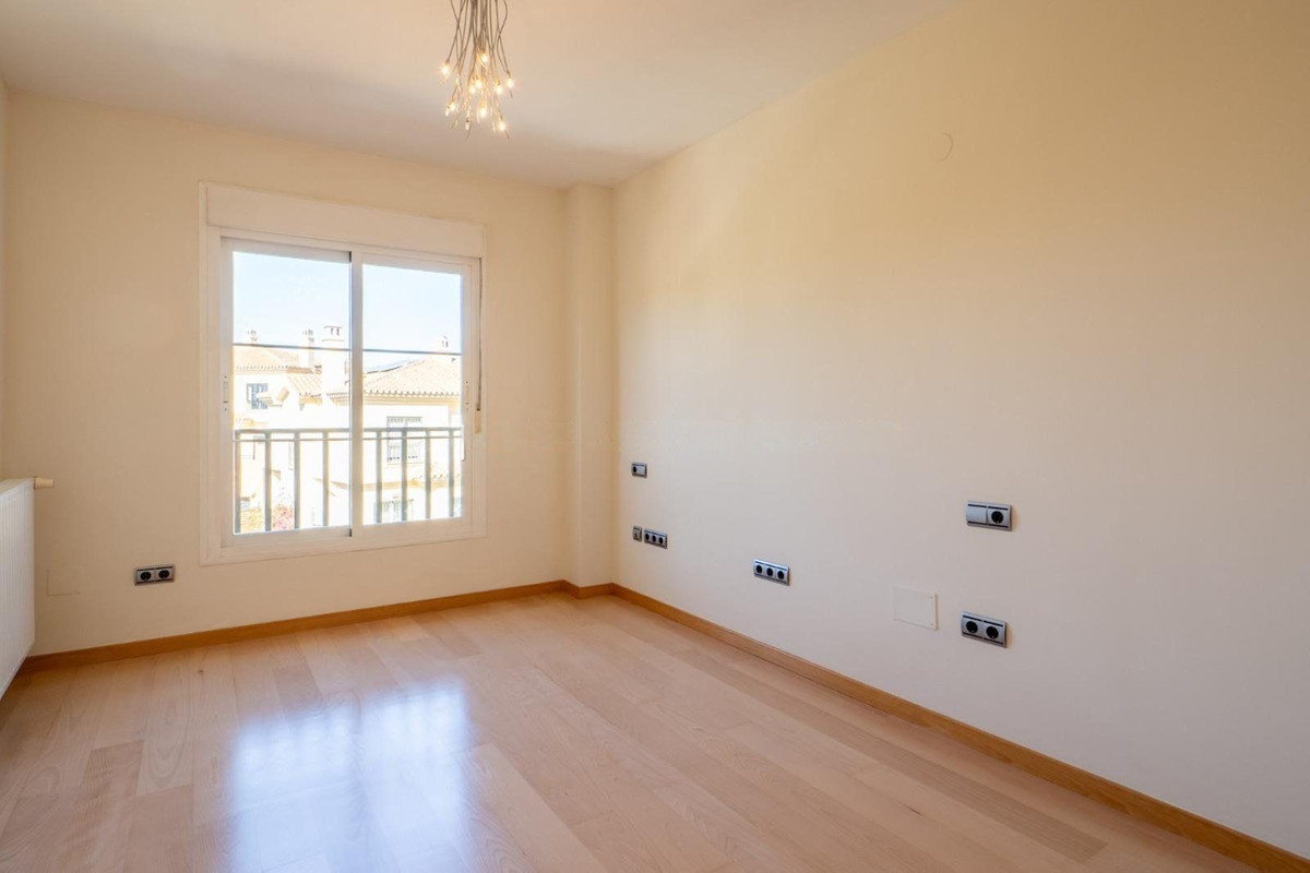 Villa en venta en Los Pacos (Fuengirola)