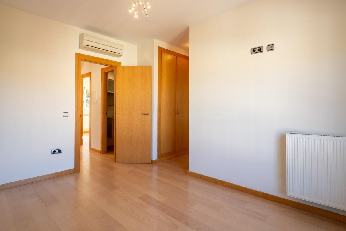 Villa en venta en Los Pacos (Fuengirola)