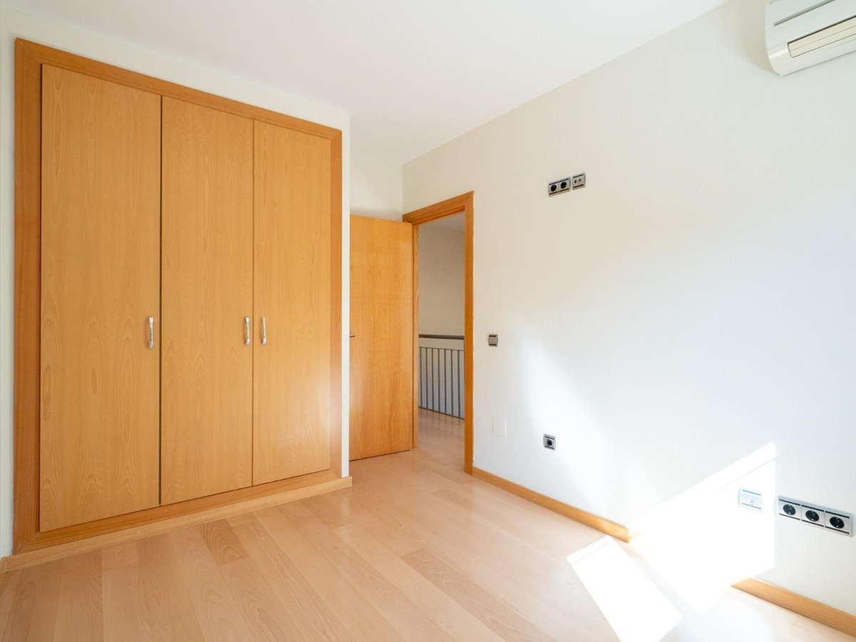 Villa en venta en Los Pacos (Fuengirola)
