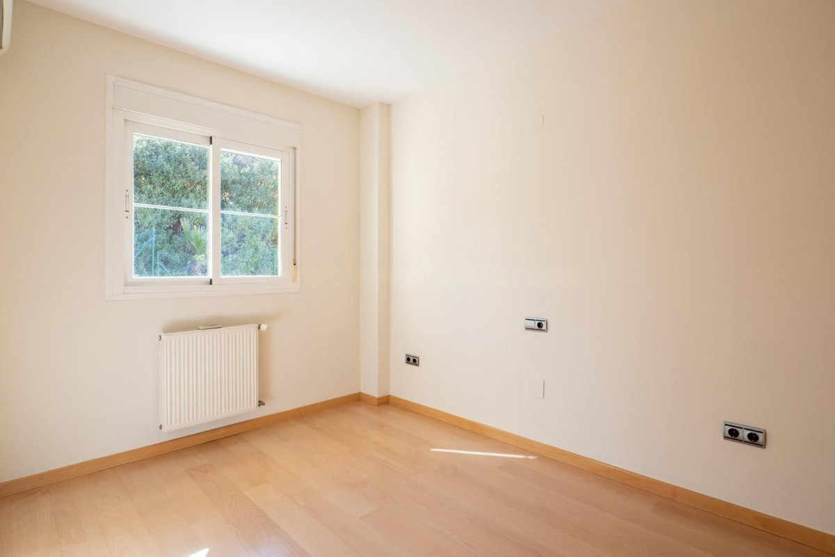 Villa en venta en Los Pacos (Fuengirola)