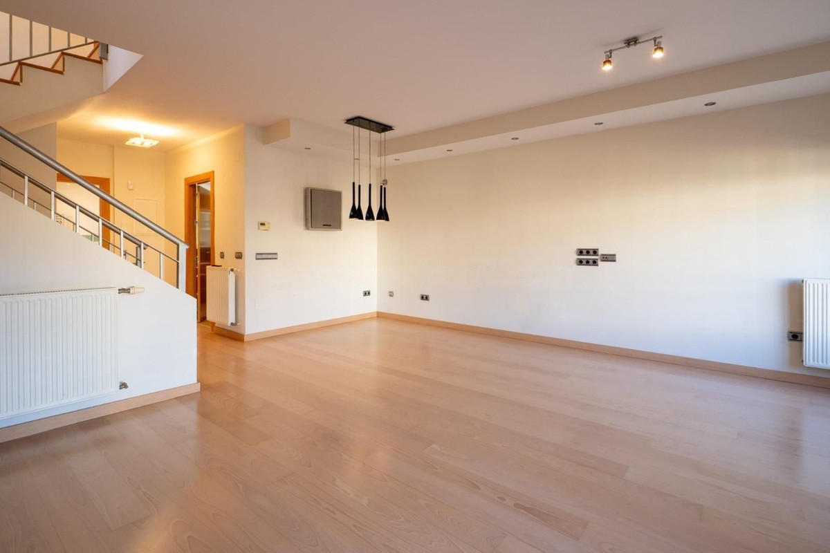 Villa en venta en Los Pacos (Fuengirola)
